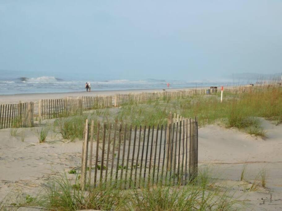 Cute 2 Bedroom, 2 Bath Condo At Folly Field Beach 希爾頓黑德島 外观 照片
